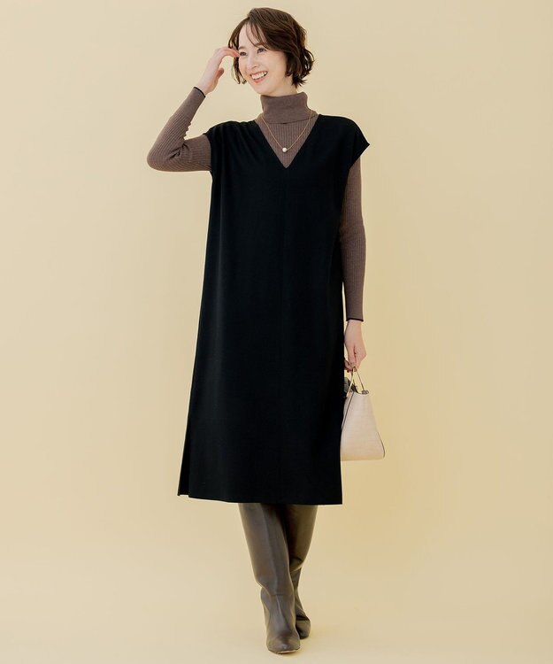 自由区 【WEB限定】ウールミルドジャージー Vネックジャンパースカート ブラック系