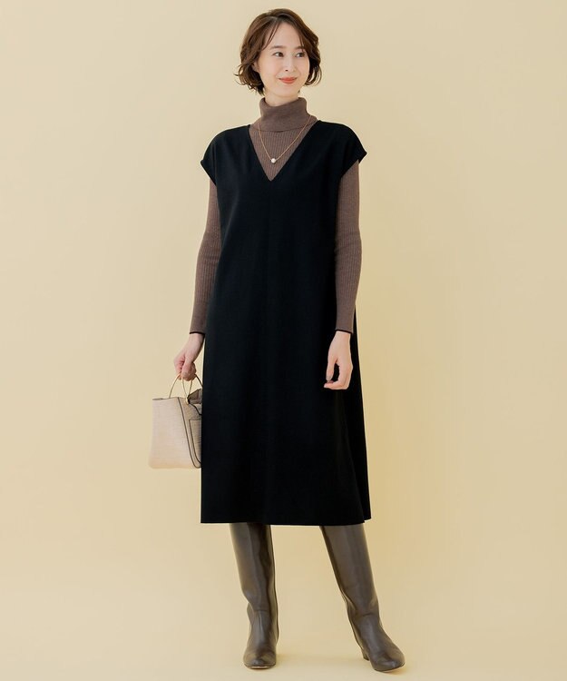 自由区 【WEB限定】ウールミルドジャージー Vネックジャンパースカート ブラック系