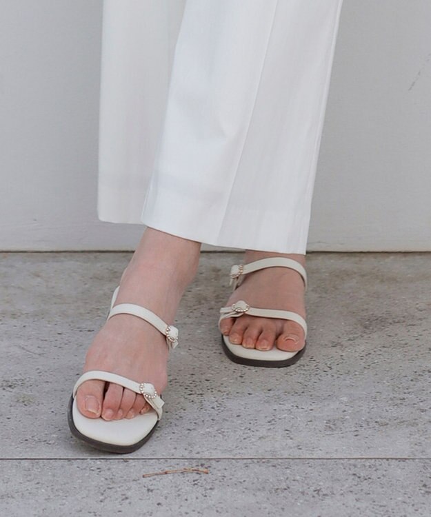 ANY SIS 【23.0~24.0cm】フェミニンフラット サンダル オフ（ストーンバックル）