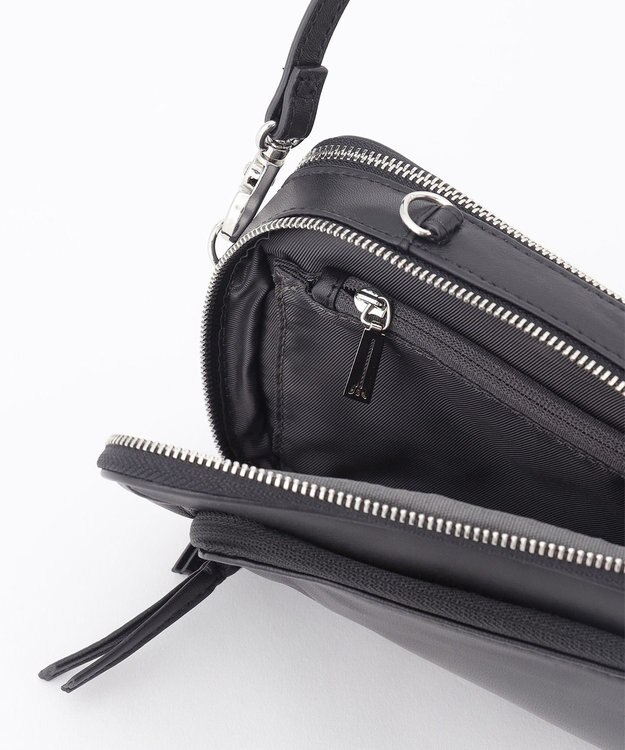 Y'SACCS イタリアンシープ多機能ポシェット ブラック