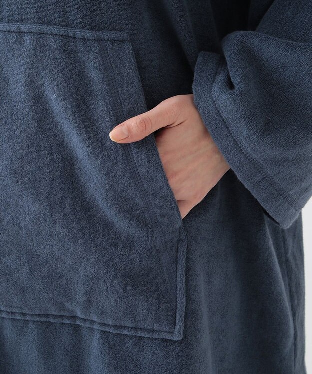 UCHINO エアリータッチ ポケット付サウナポンチョ ダークブルー
