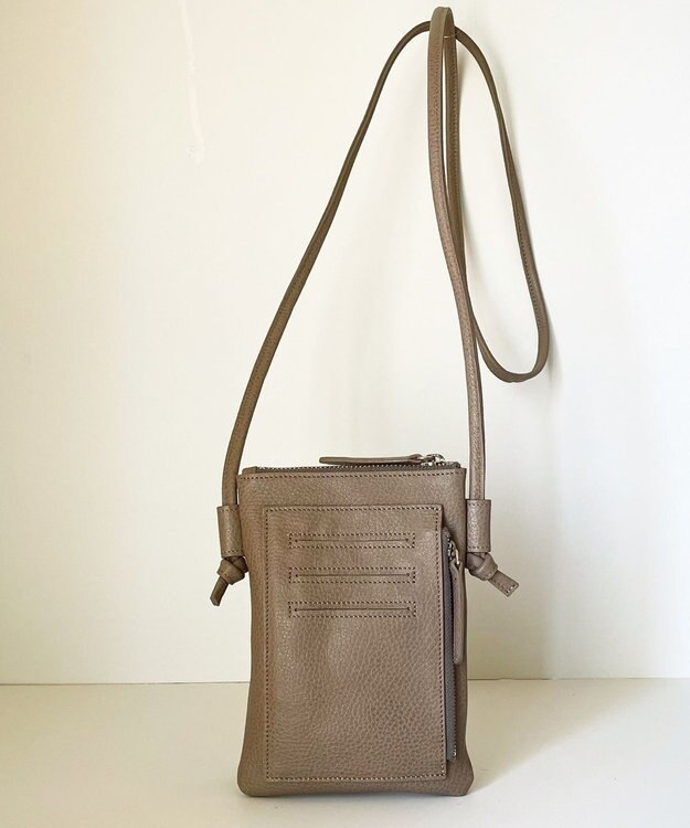 Hekhèr Le Style de Vie 新色追加【日本製】シュリンクレザー スマートフォンポシェット グレージュ