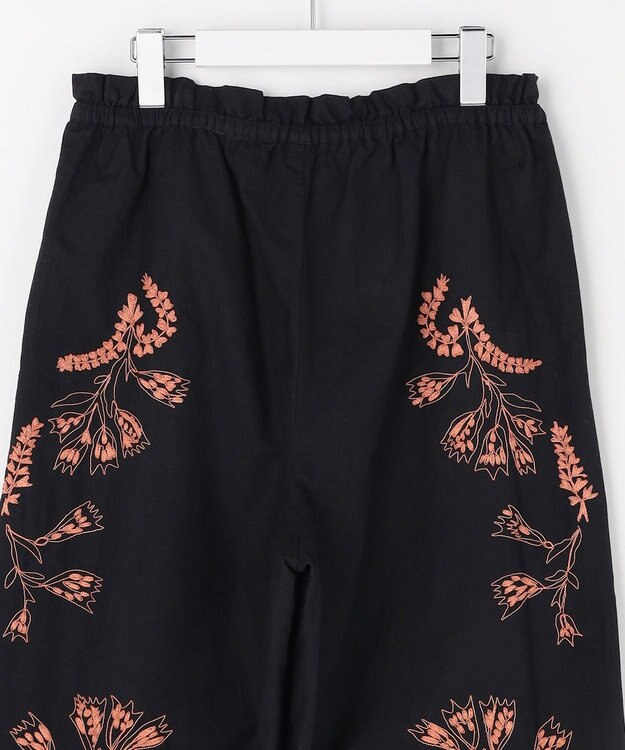 自由区 【カトリエムブーケ】Broderie a motifs floraux 刺繍パンツ ブラック×オレンジ