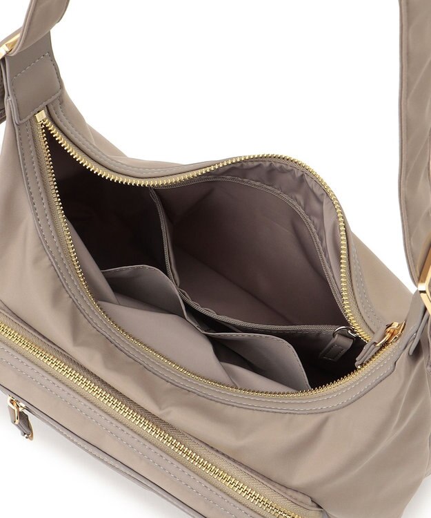 23区 【撥水加工/Oggi3月号掲載】ナイロン ショルダーバッグ ベージュ系