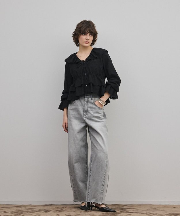 GRACE CONTINENTAL エンブロイダリーフリルブラウス ブラック