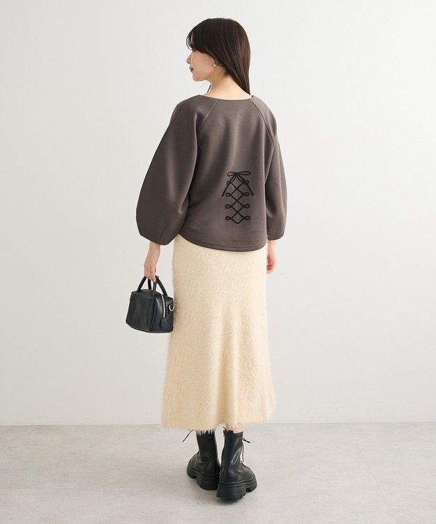 Green Parks ■ESCAR コルセットコード刺繍プルオーバー Charcoal Gray