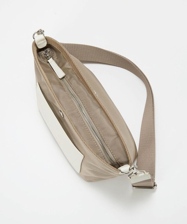 TOPKAPI 【Breath TOPKAPI sis】【WEB限定】ナイロン レザーポケット ミニ ショルダーバッグ 軽量 / CALM カーム　 ベージュ