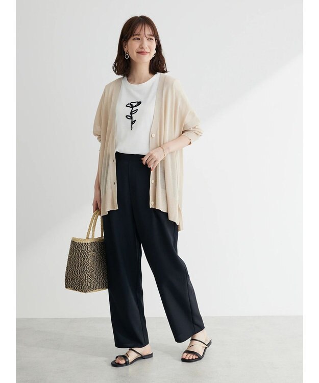 Green Parks ・ＲＡＹ　ＣＡＳＳＩＮ　フラワーサガラ刺繍Ｔシャツ Off White