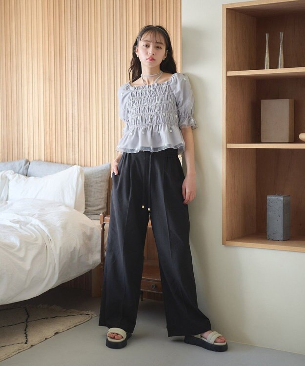 earth music&ecology フラワー刺繍シャーリングプルオーバー Light Gray