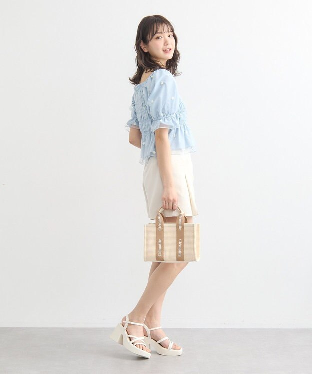 earth music&ecology フラワー刺繍シャーリングプルオーバー Sax