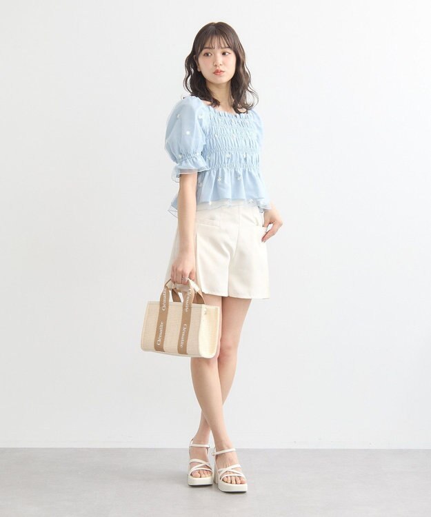 earth music&ecology フラワー刺繍シャーリングプルオーバー Sax