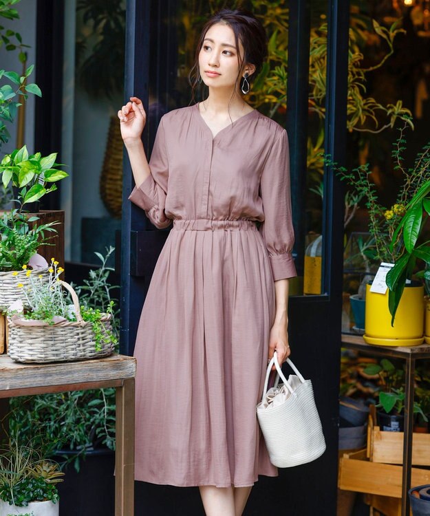 Tiaclasse L 【洗える】スタイルアップも叶うヴィンテージサテンワンピース スモーキーピンク