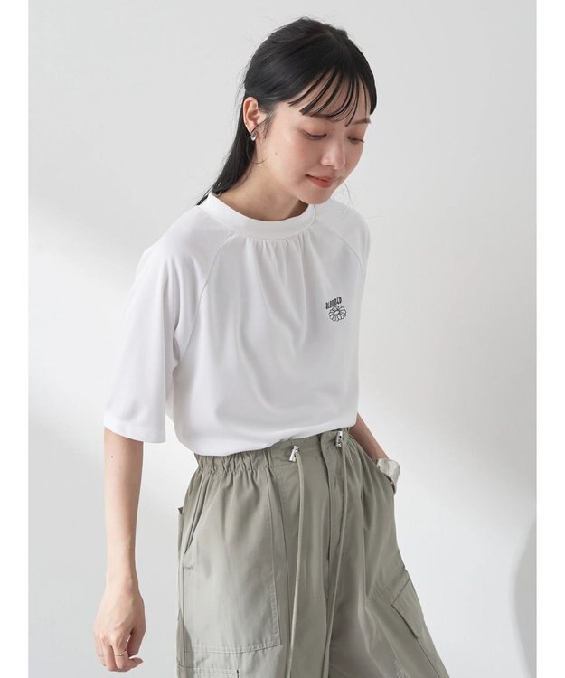 earth music&ecology スポーティー刺繍ロゴＴ Off White