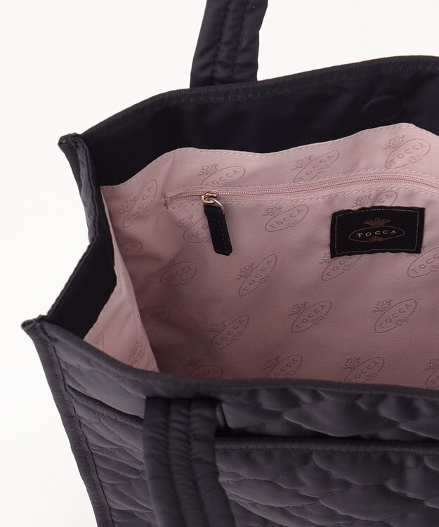 TOCCA 【A４サイズ・撥水】CHECKER CLOVER QUILT TOTE トートバッグ ブラック系