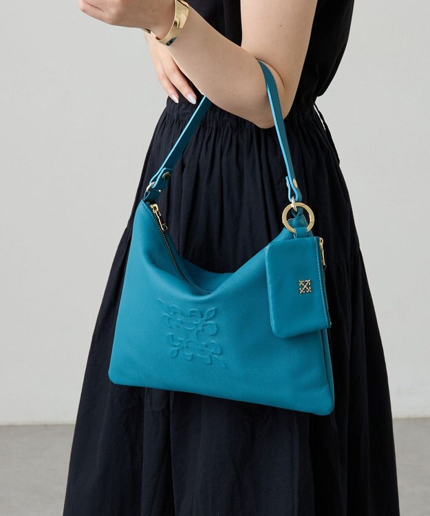 russet カラビナ付き ソフトレザーマルチケース(Z-211) TealGreen