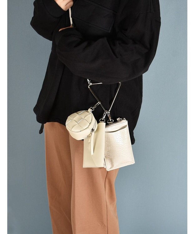 LA BAGAGERIE 【MONICA】トライアングルマルチショルダーバッグ アイボリー