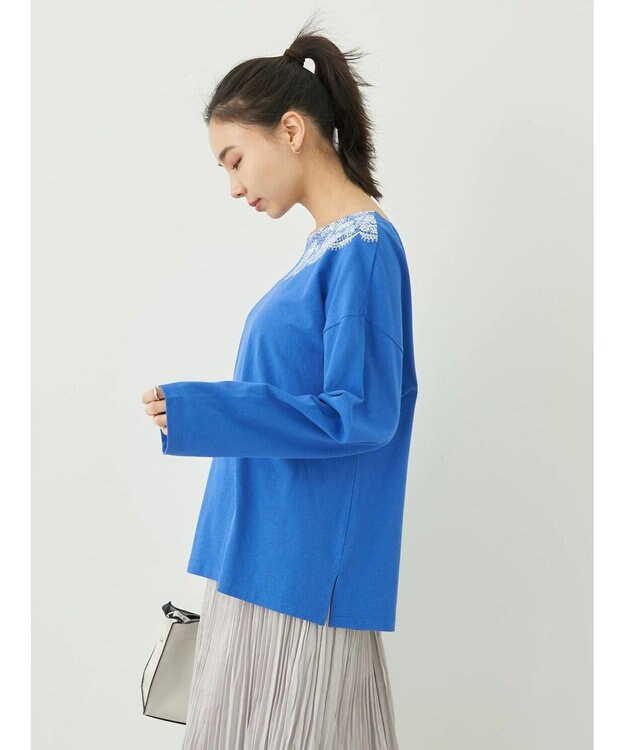 earth music&ecology レースプリントボーダープルオーバー Royal Blue