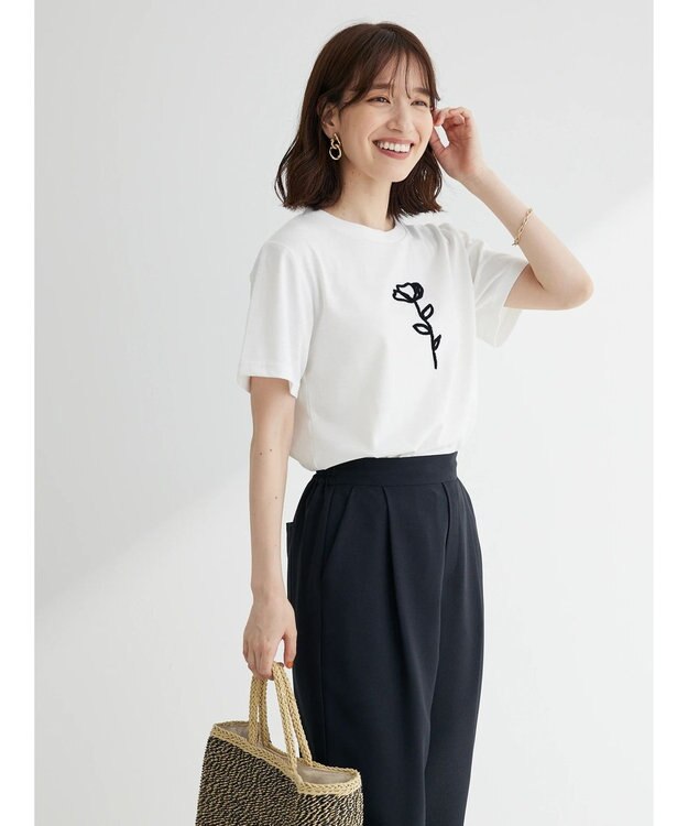 Green Parks ・ＲＡＹ　ＣＡＳＳＩＮ　フラワーサガラ刺繍Ｔシャツ Off White