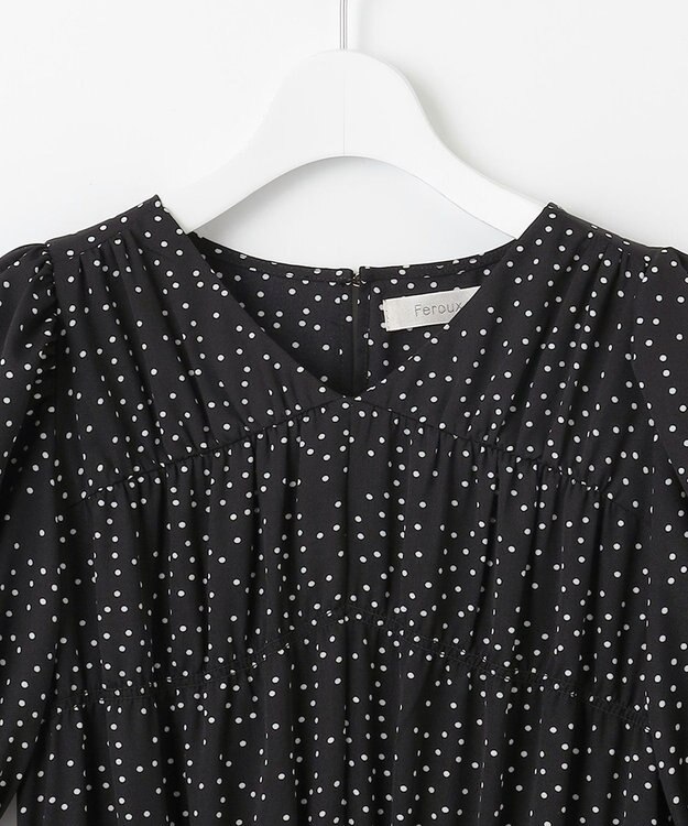 Feroux 【洗える】ギャザーデザインパフスリーブワンピース ドット系