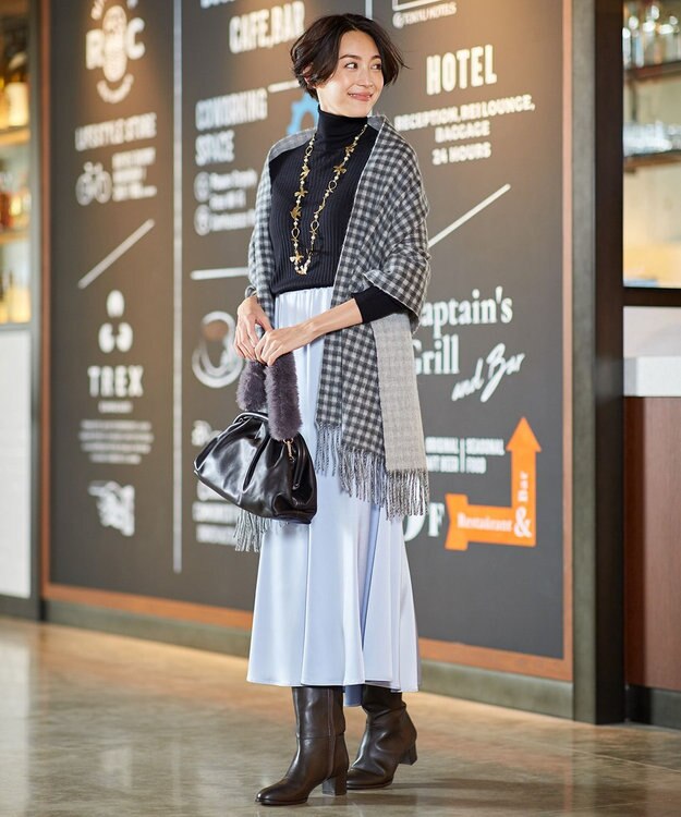 自由区 L 【洗える】カシミヤシルクブレンド タートルネックニット (検索番号:JJ47) ブラック系