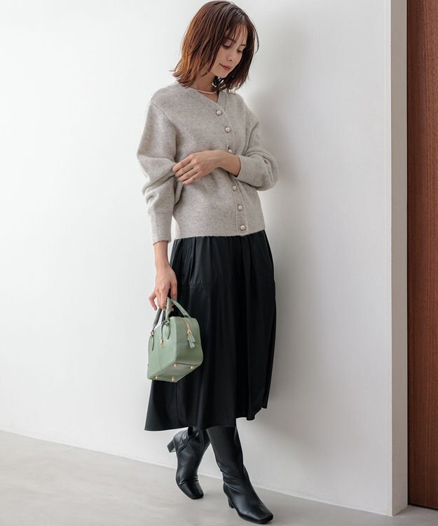 組曲 レザーライクライト タックギャザースカート ブラック系