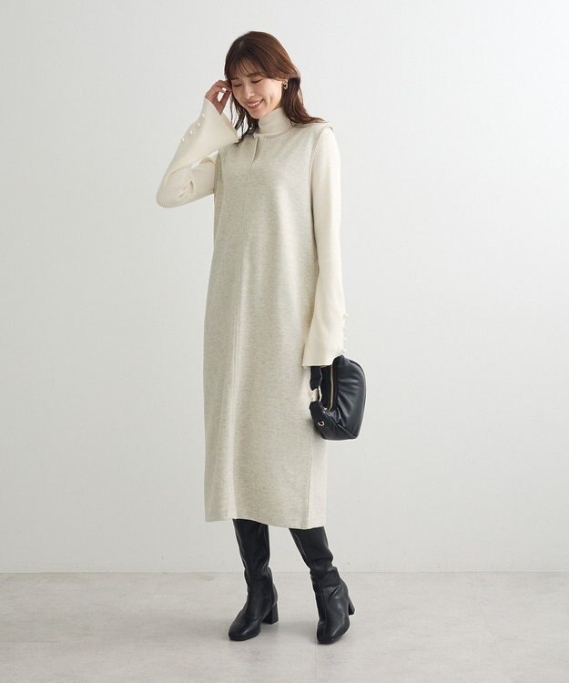 Green Parks ・ｓｗｉｎｇ　ｂｙ　袖パールボタンハイネックニット Off White