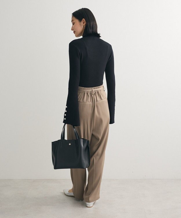 Green Parks ・ｓｗｉｎｇ　ｂｙ　袖パールボタンハイネックニット Black