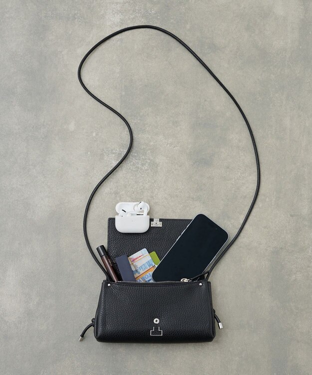 IACUCCI アバ ウォレットショルダー CERVO ブラック