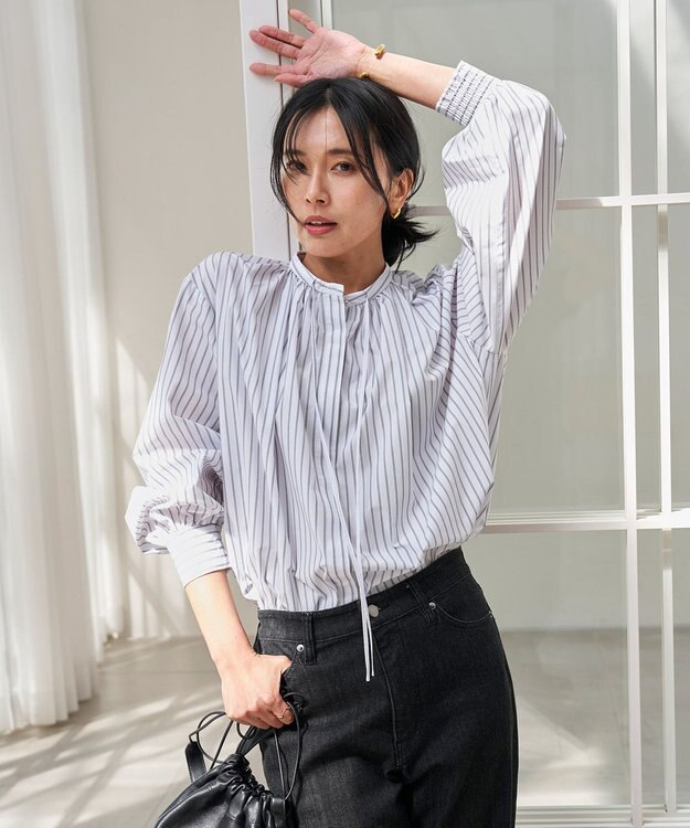 UNFILO ギャザーブラウス モノトーンストライプ