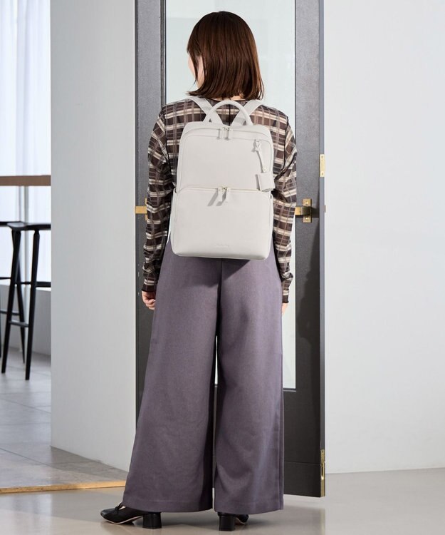 ACE BAGS & LUGGAGE 【雑誌掲載】 Jewelna Rose フレイヤ・リュック２ A4サイズ 13.3インチPC 16126 ジュエルナローズ 通勤 ビジネスバッグ ホワイトグレー