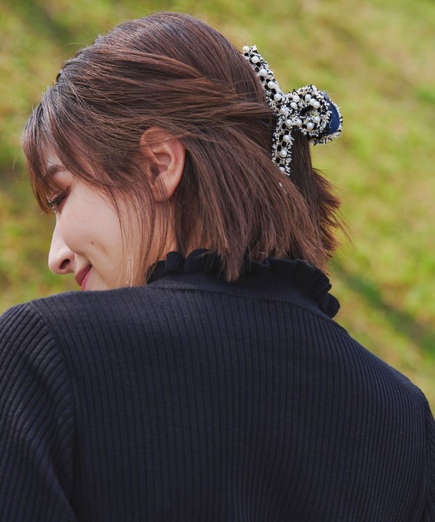 Tiaclasse ツイードパールクリップ ブラック