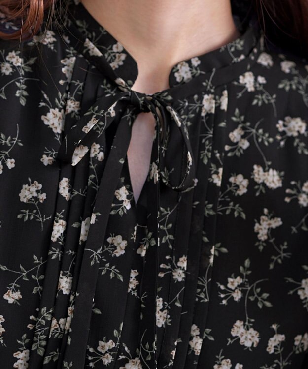 Tiaclasse 【新色追加・洗える】フレアスリーブ花柄リボンブラウス ブラック