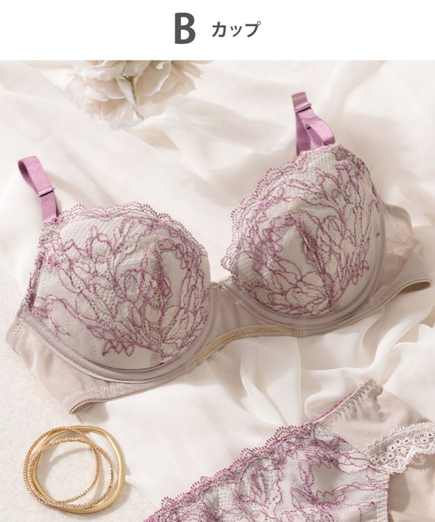 Wing 【マッチミーブラ】　ブラがわたしに合わせてくれる　バストの左右差や個々のバストの状態に柔軟に対応　ウイング／ワコール　KB2002 ブラウン