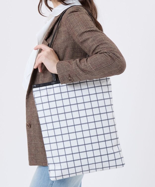 LeSportsac VERTICAL CITY TOTE/アップタウンモノチェック/ブラック アップタウンモノチェック/ブラック