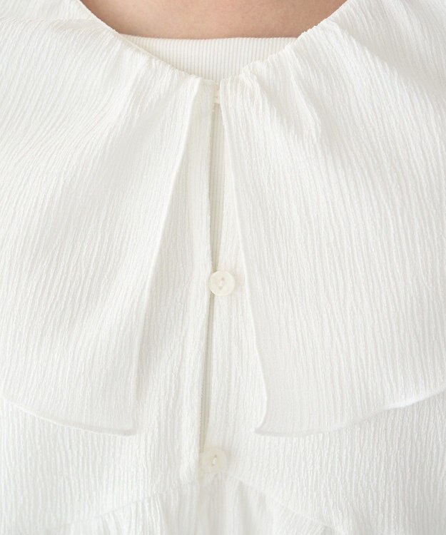 earth music&ecology ラッフルカラーペプラムカットブラウス Off White