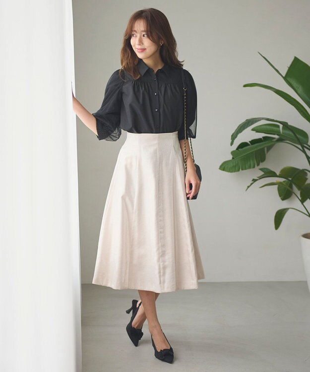 Feroux 【洗える】シャイニーフレアスカート アイボリー系