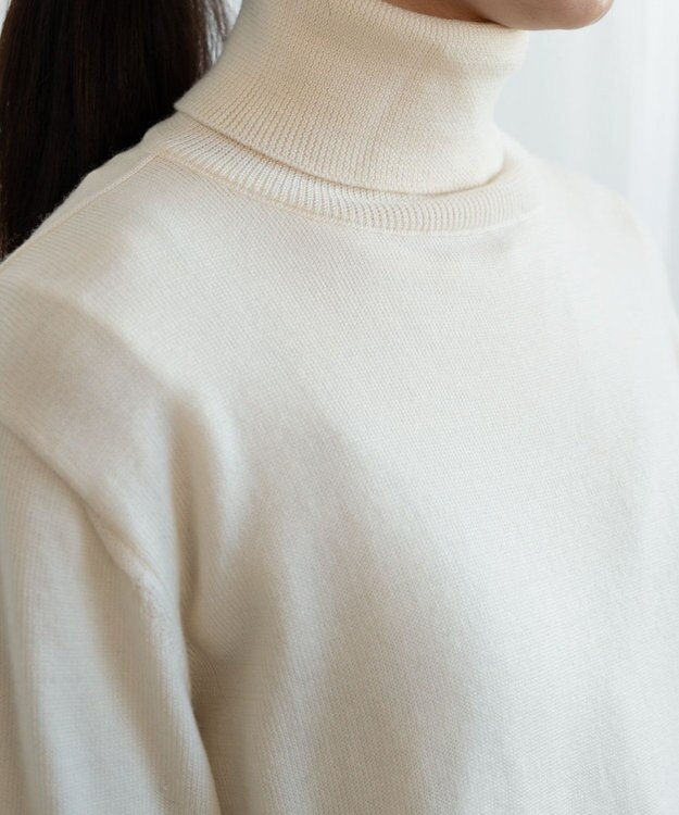 muuc 〈極上メリノウール〉ベーシックタートルネックプルオーバー〈肌に優しいニット〉〈アンサンブル可能〉〈袖の透かし編み〉 ホワイト