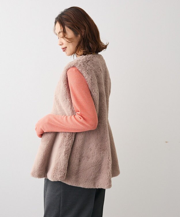 Green Parks ・ＥＬＥＮＣＡＲＥ　ＤＵＥ　ペプラムフェイクファーベ Mocha