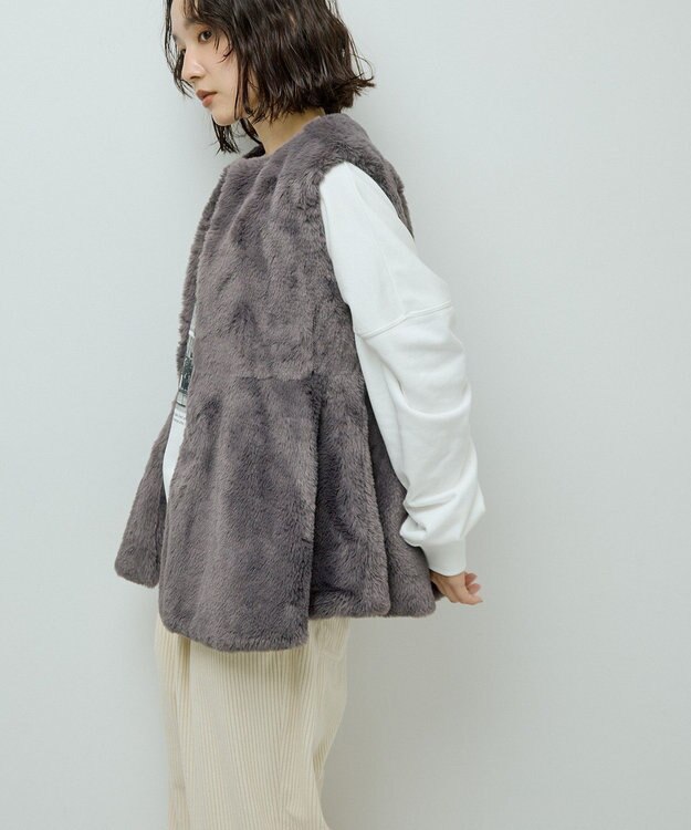 Green Parks ・ＥＬＥＮＣＡＲＥ　ＤＵＥ　ペプラムフェイクファーベ Charcoal Gray