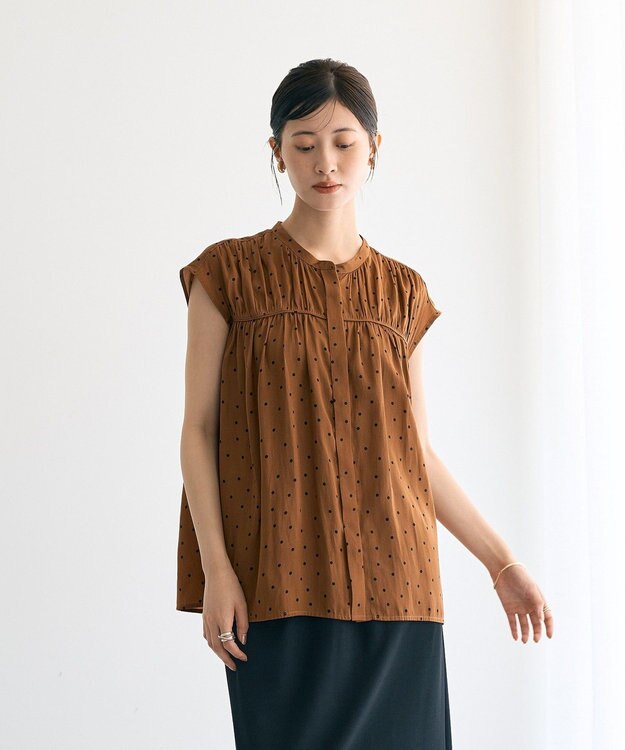 YECCA VECCA ドット柄ギャザーブラウス Camel
