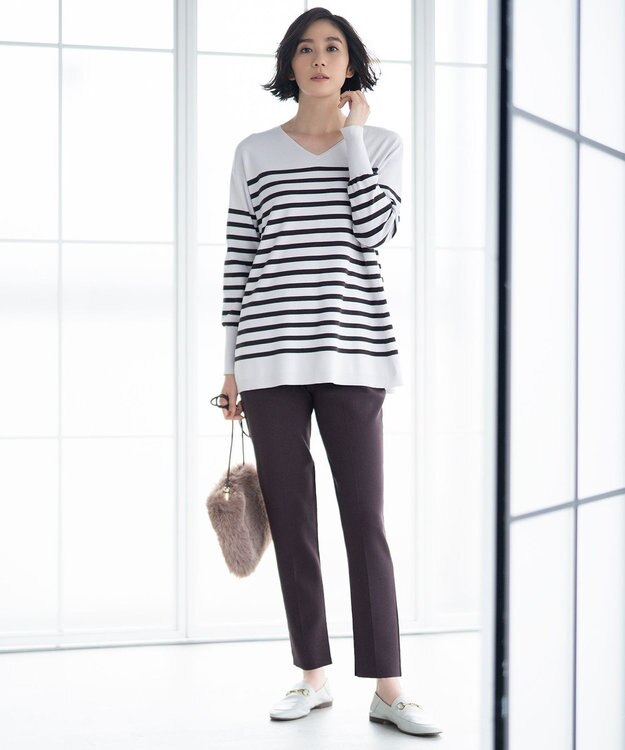 自由区 【洗える/セット可】レーヨンストレッチ Vネックニット ライトグレー系1