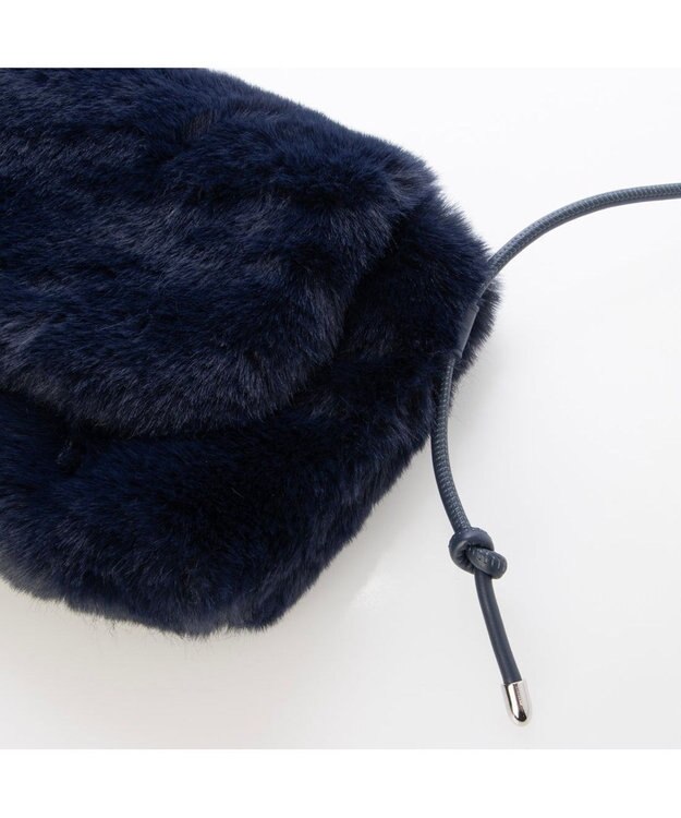 UNBILLION カシュカシュ cachecache / エコファーシンプルフラップショルダー ネイビー