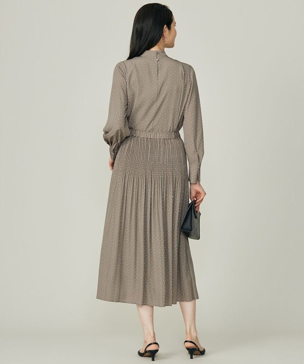 自由区 【セットアップ対応】ライトサテンプリーツ スカート カーキ×オフ(変形ドット)