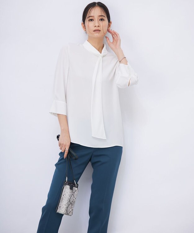 ICB 【接触冷感・UVケア・速乾・洗える】BackSatinAmunzen ボウタイブラウス オフホワイト系