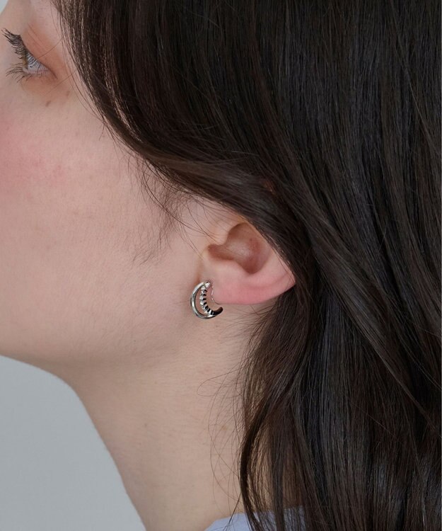 Phoebe 〈痛くないシリーズ/アレルギー対応〉ブリリアントダブルフープライトフィットイヤリング　シルバー シルバー