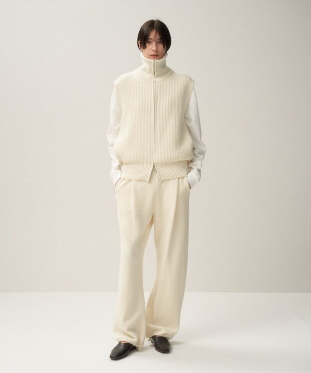 ATON WOOL CASHMERE SILK | タックストレートパンツ OFF WHITE