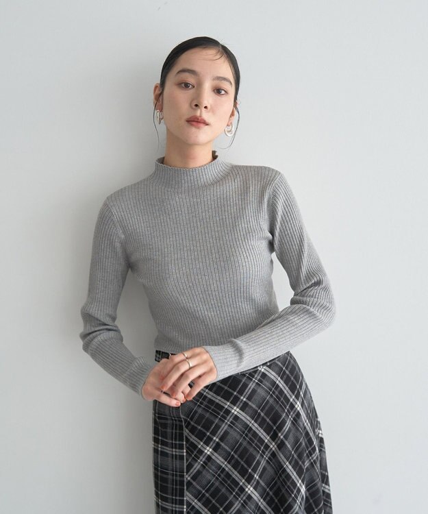 YECCA VECCA ラメ混ハイネックリブニット Gray