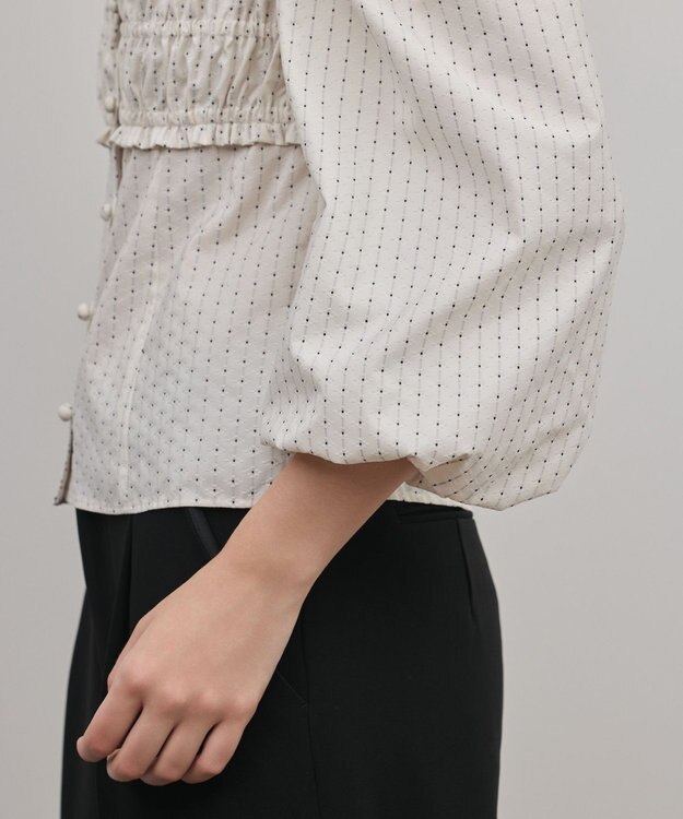 GRACE CONTINENTAL ラメドットタフタジャガードトップ キナリ