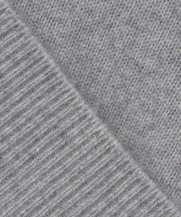 組曲 L 【アンサンブル対応可】ピュアカシミヤクロップド丈ニット ライトグレー系