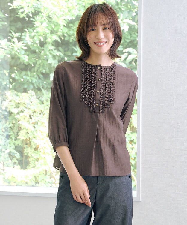 J.PRESS LADIES 【洗える・速乾・接触冷感】リライムライトローン フリル ブラウス ブラウン系